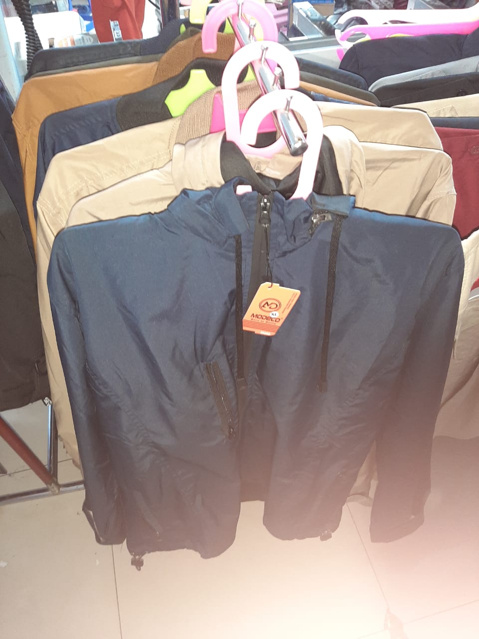 Display jaket di Toko Surya