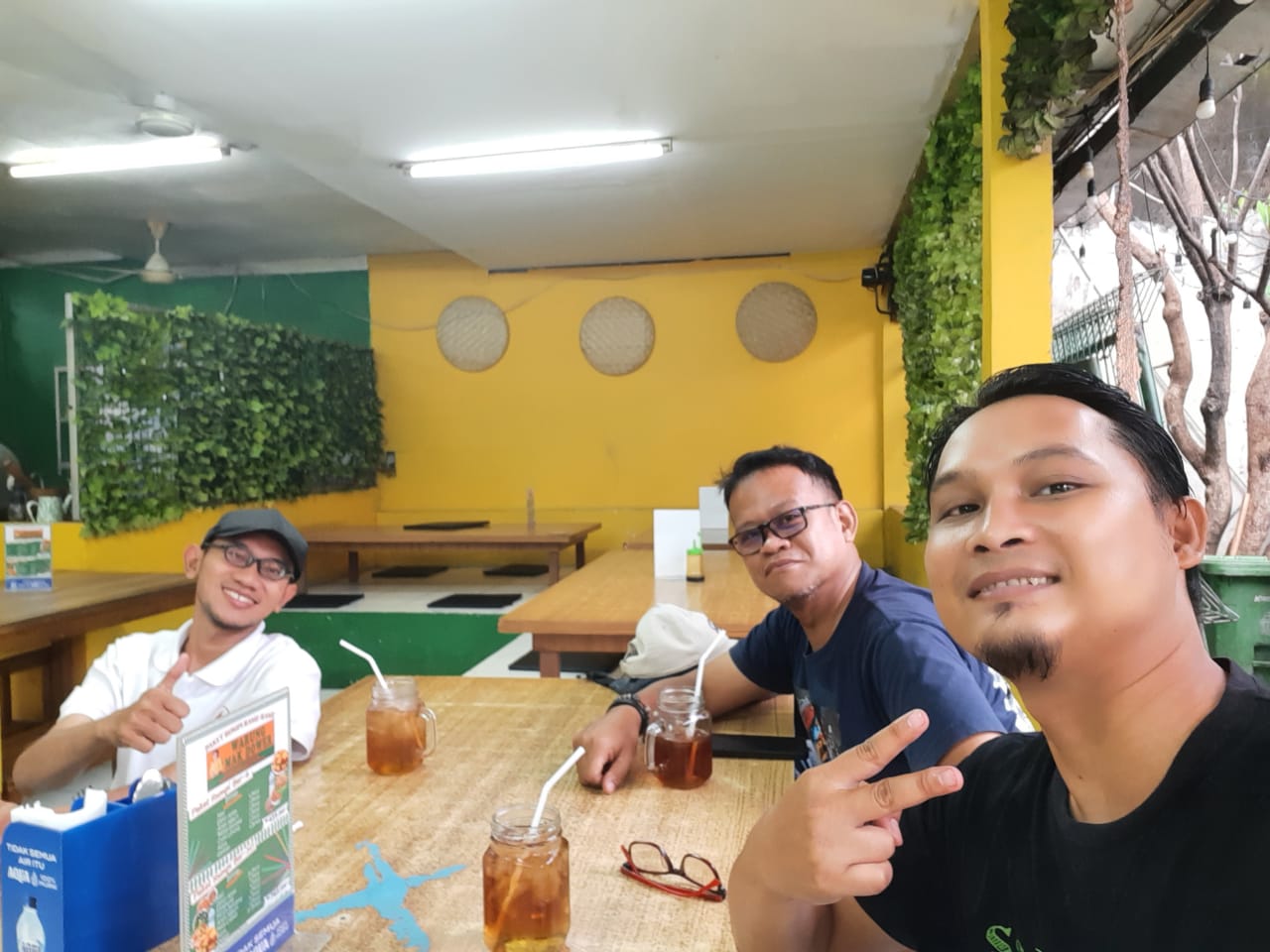 Pembuatan Jaket Alumni FT-UMJ IV