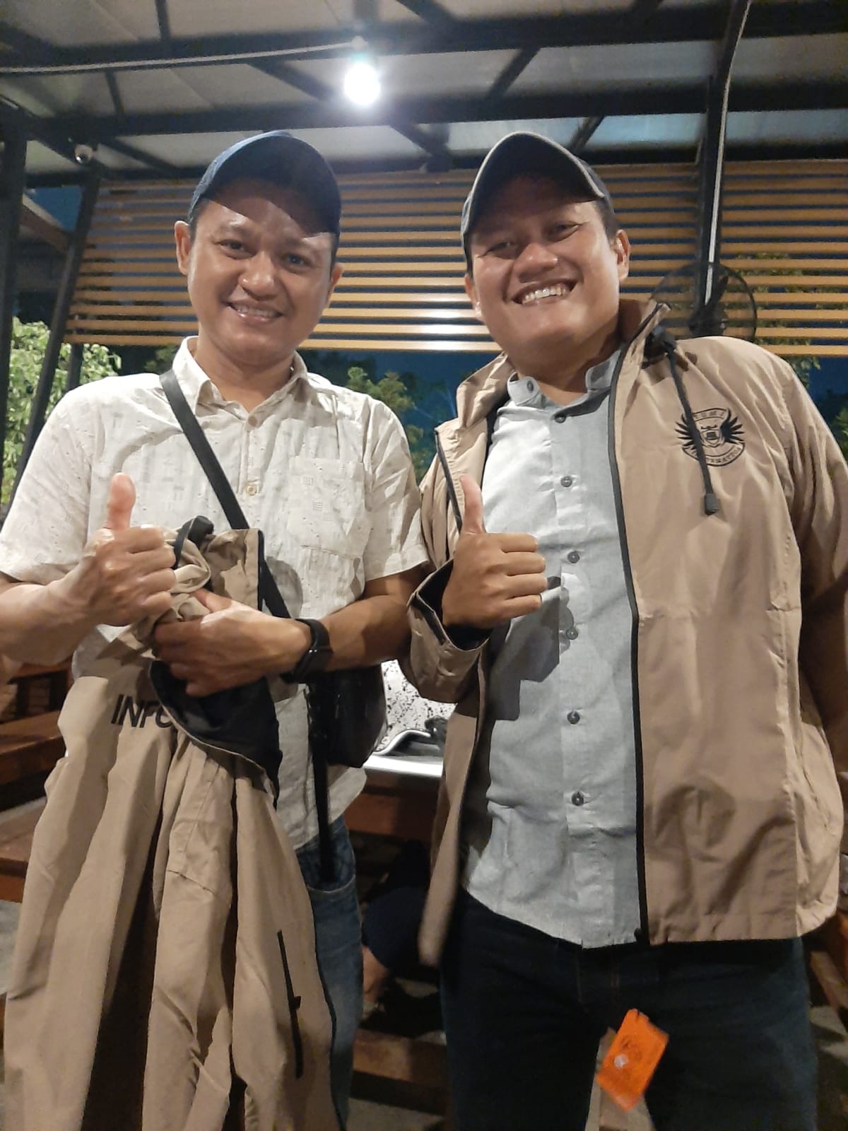 Deden, Adi: Cosplay bos rental mobil